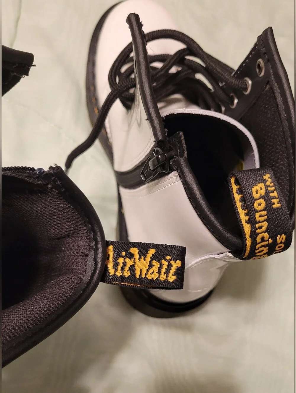 Dr. Martens 1460 J Youth White Patent Leather Boots NWOB Size 3